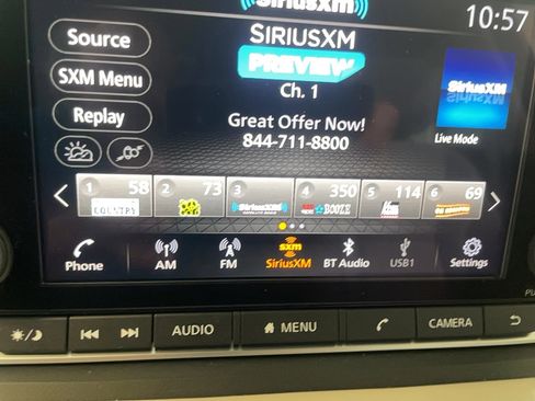 Used 2023 Nissan Rogue SV image 12