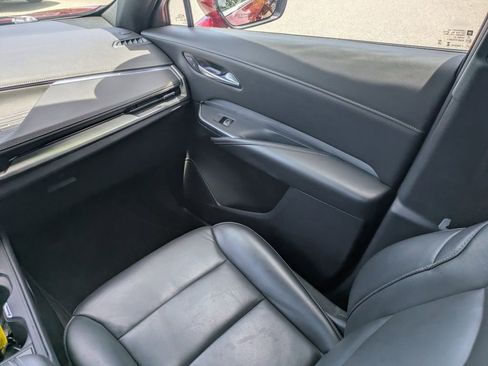 Used 2024 Cadillac XT4 Premium Luxury AWD/4WD image 19