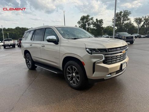 Used 2023 Chevrolet Tahoe Premier AWD/4WD image 3