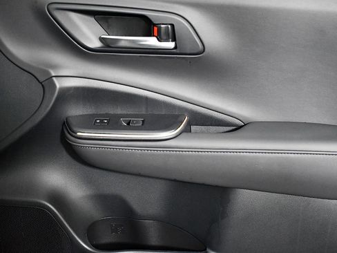 Used 2023 Toyota Crown Platinum image 44