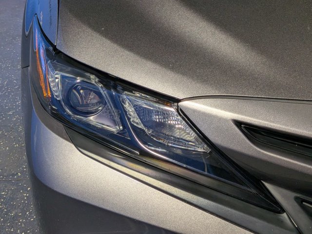 Used 2024 Toyota Camry SE FWD image 11