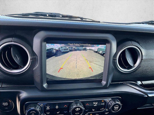 Used 2019 Jeep Wrangler Unlimited Sahara AWD/4WD image 23