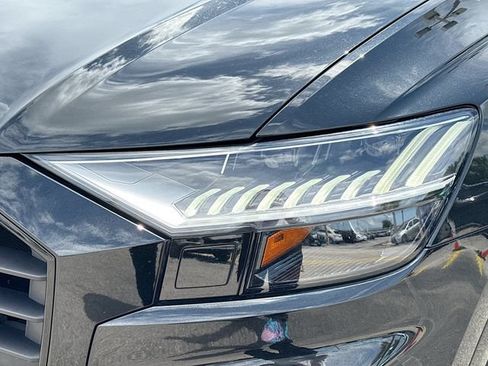 Used 2022 Audi SQ8 Prestige AWD/4WD image 9