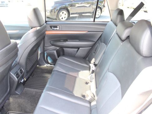 Used 2013 Subaru Outback 2.5i Limited AWD/4WD image 20