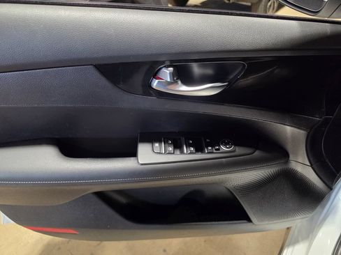 Used 2023 Kia Forte GT-Line w/ GT-Line Technology Package FWD image 5