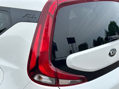 Used 2020 Kia Soul S image 28