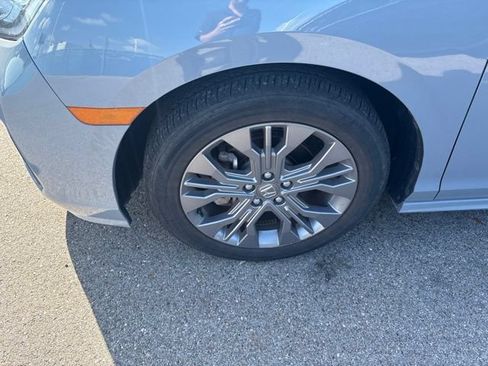 Used 2025 Honda Odyssey Touring image 17