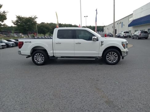 Used 2024 Ford F150 Lariat w/ Equipment Group 502A High AWD/4WD image 7