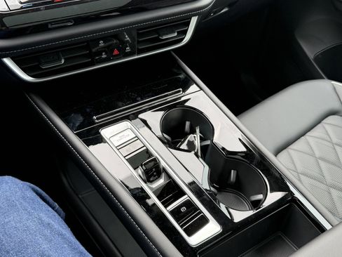 New 2026 Volkswagen Atlas SEL Premium R-Line AWD/4WD image 18