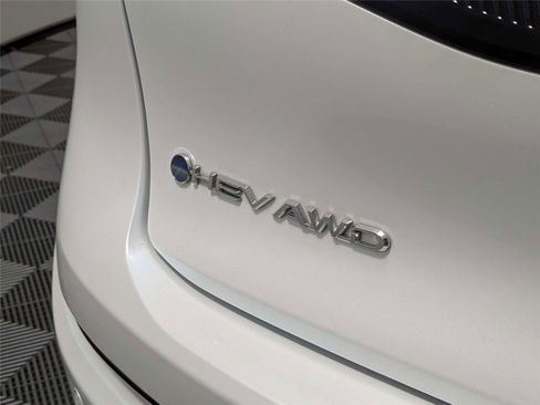 Certified 2024 Toyota Crown w/ Advanced Technology Package AWD/4WD image 9