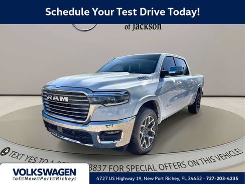 Used 2025 RAM 1500 Laramie AWD/4WD image 1