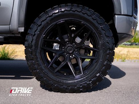 Used 2020 GMC Sierra 1500 AT4 image 10