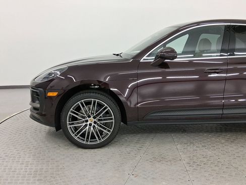 Used 2026 Porsche Macan image 22
