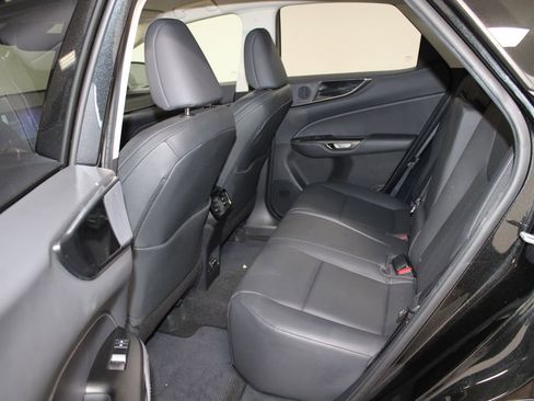 Used 2024 Lexus NX 250 FWD w/ Towing Package (2000 Lbs) image 18