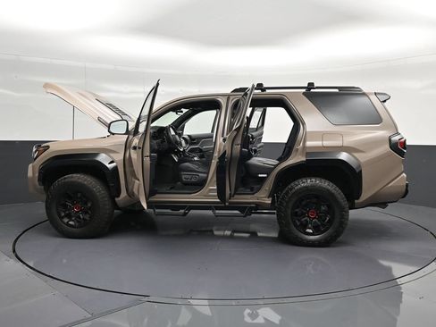 Used 2025 Toyota 4Runner TRD Pro AWD/4WD image 40