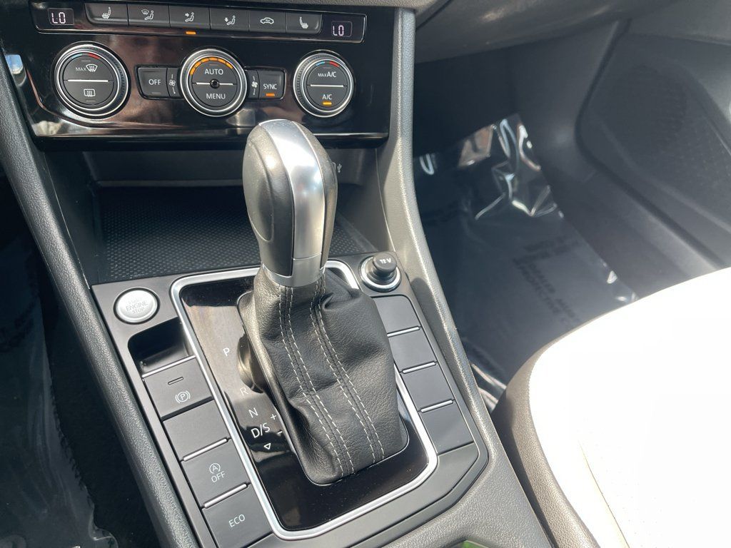 Used 2019 Volkswagen Jetta R-Line FWD image 16