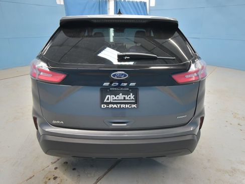 Used 2024 Ford Edge SE image 32