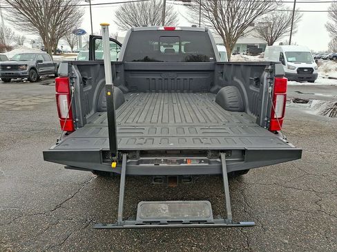 Used 2022 Ford F350 Lariat w/ Black Appearance Package image 31