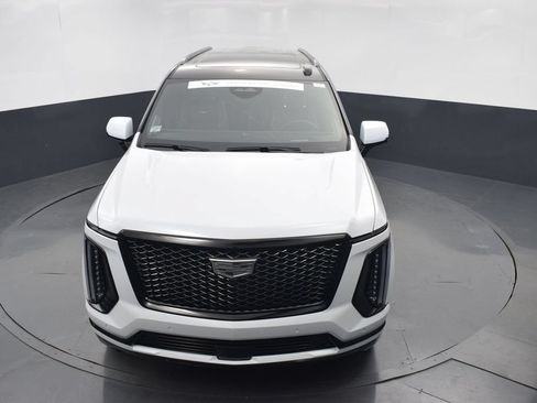 Certified 2026 Cadillac Escalade ESV Platinum Sport w/ LPO, ONYX Package AWD/4WD image 41