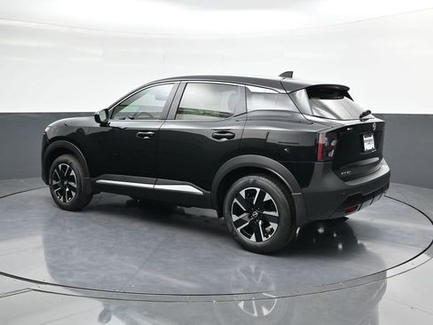 Certified 2025 Nissan Kicks SV image 7