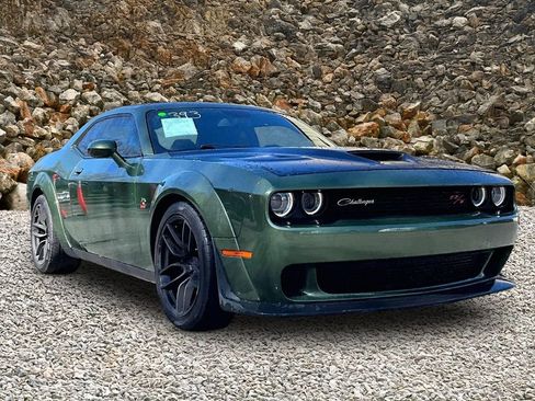 Used 2020 Dodge Challenger R/T Scat Pack RWD image 9