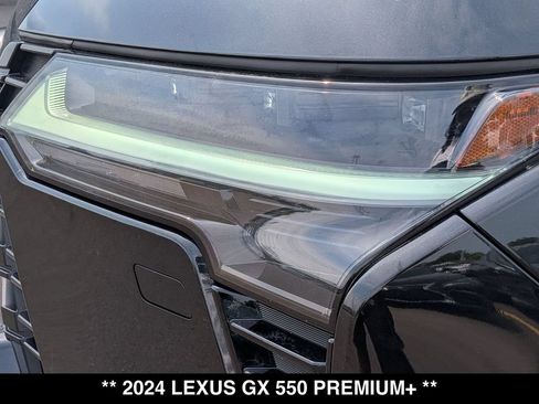 Used 2024 Lexus GX 550 w/ Accessory Package (2T) AWD/4WD image 16
