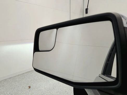 Used 2022 Chevrolet Silverado 1500 LT image 24