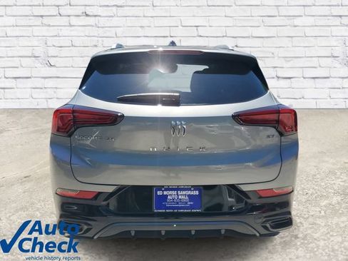 Used 2024 Buick Encore GX Sport Touring AWD/4WD image 3