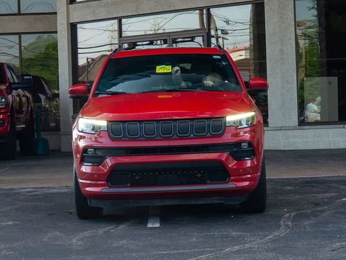 Used 2022 Jeep Compass Limited w/ (RED) Package AWD/4WD image 7