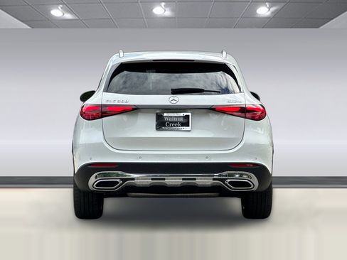 Used 2024 Mercedes-Benz GLC 300 4MATIC image 10