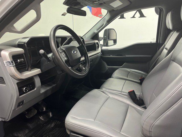 Used 2024 Ford F550 4x4 Crew Cab Super Duty image 28