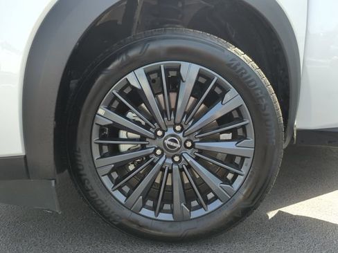 Certified 2026 Nissan Pathfinder SL w/ SL Premium Package FWD image 50