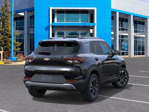 New 2026 Chevrolet TrailBlazer LT w/ LT Cold Weather Package FWD image 28