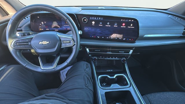 Used 2025 Chevrolet Traverse LT w/ LPO, Floor Liner Package AWD/4WD image 16