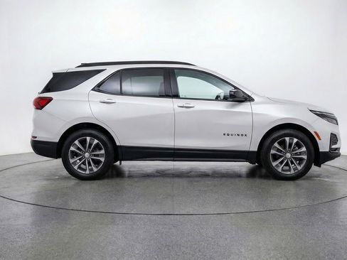 Used 2025 Chevrolet Equinox LT image 11