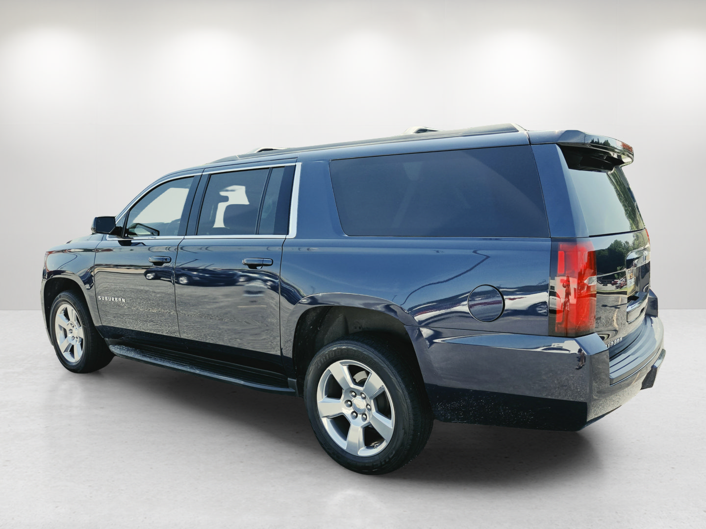 Used 2017 Chevrolet Suburban LS w/ Max Trailering Package AWD/4WD image 8