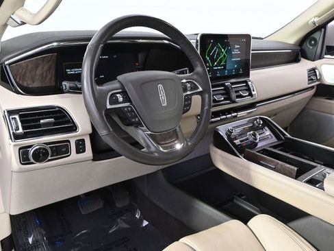 Used 2021 Lincoln Navigator Reserve AWD/4WD image 12