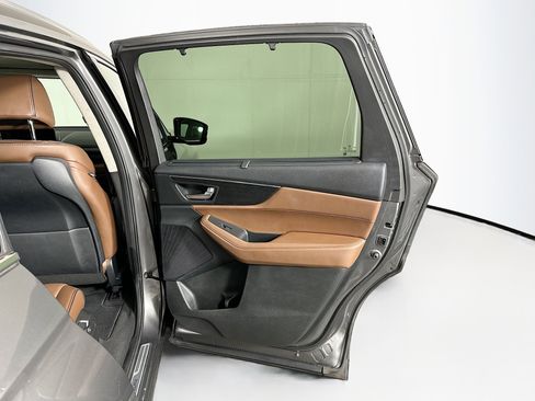 Used 2023 Acura MDX SH-AWD w/ Advance Package image 33