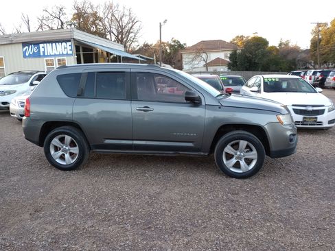 Used 2012 Jeep Compass Sport image 8