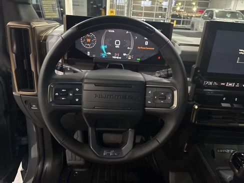 Used 2025 GMC Hummer EV 2X image 19