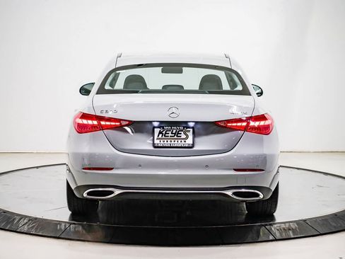 Used 2025 Mercedes-Benz C 300 4MATIC Sedan image 3