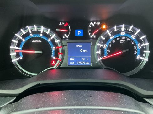 Used 2018 Toyota 4Runner Limited AWD/4WD image 15