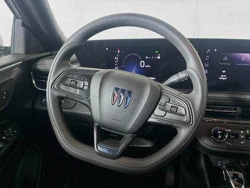 Used 2025 Buick Envista Preferred image 17