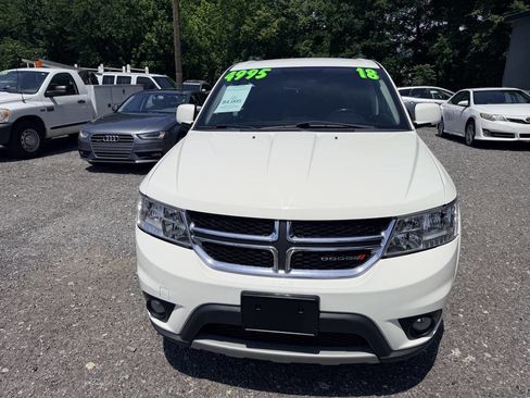 Used 2018 Dodge Journey SXT w/ Connectivity Group FWD image 13