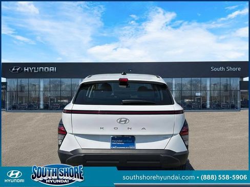 Certified 2026 Hyundai Kona SE AWD/4WD image 7