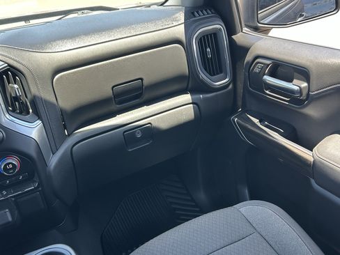 Certified 2022 Chevrolet Silverado 1500 RST w/ Z71 Off-Road Package AWD/4WD image 18