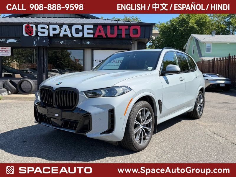 Used 2025 BMW X5 xDrive40i w/ M Sport Package AWD/4WD image 1