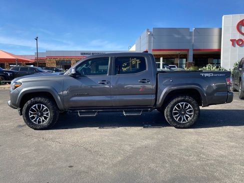 Used 2021 Toyota Tacoma TRD Sport w/ Technology Package image 7