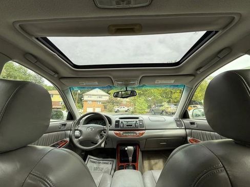 Used 2002 Toyota Camry XLE image 19