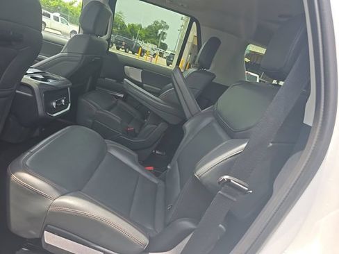 Used 2025 Ford Expedition Active RWD image 13